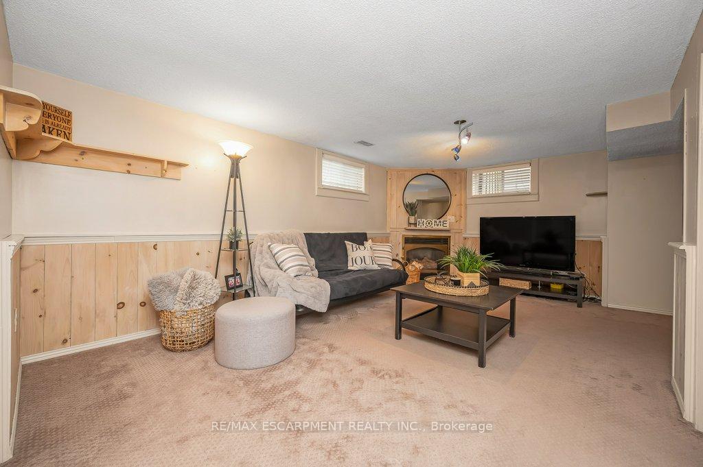 Photo 21 of 480 Mohawk Road W, Hamilton, Westcliffe — HOMEH
