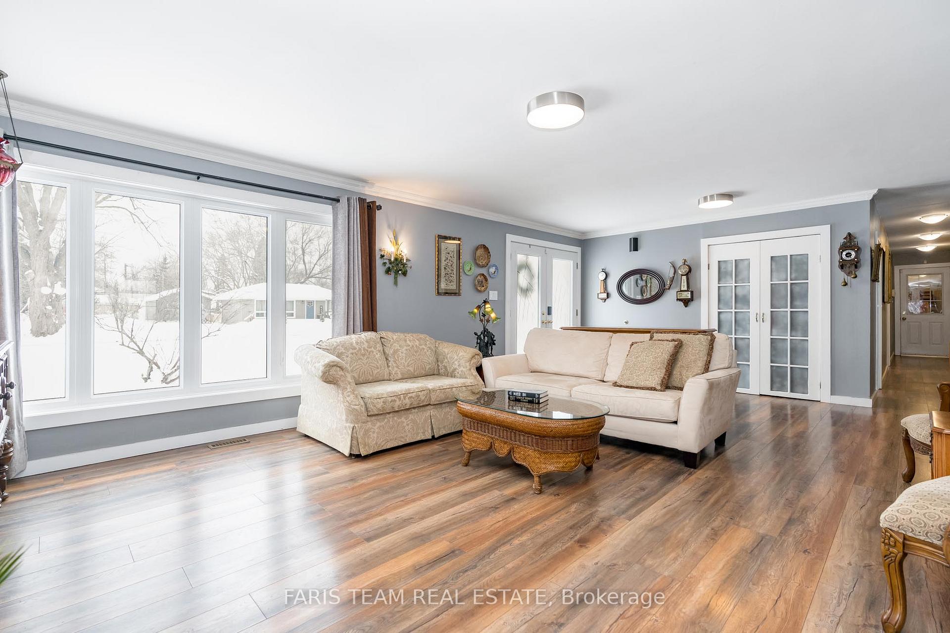 Photo 6 of 17 Sumach Drive, Georgina, Virginia — HOMEH