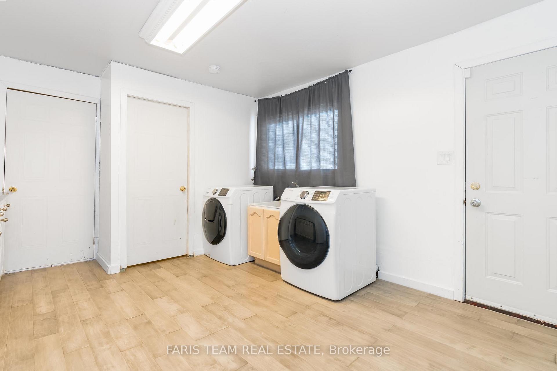 Photo 11 of 17 Sumach Drive, Georgina, Virginia — HOMEH