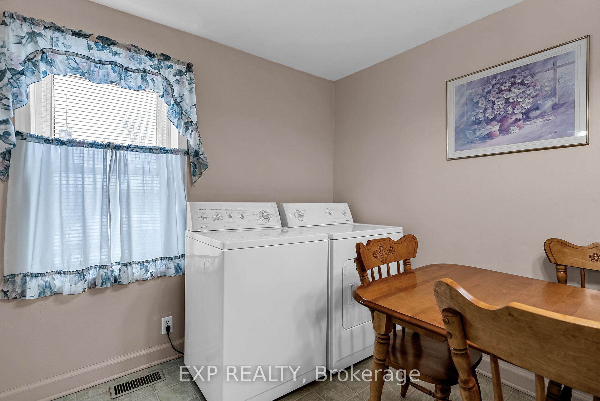 Photo 11 of 313 Sixth Street W, Cornwall — HOMEH