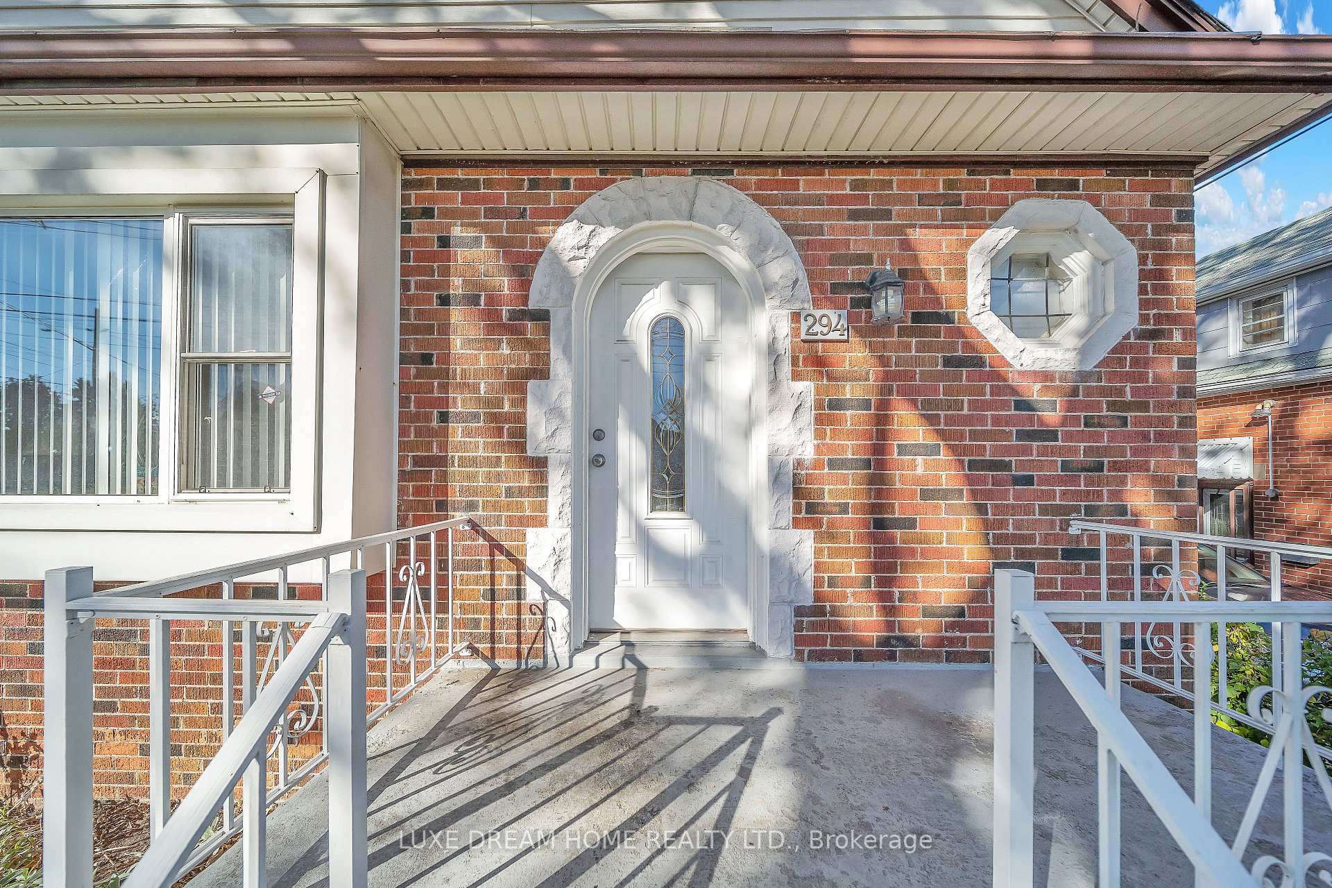 Photo 4 of 294 East 17th Street, Hamilton, Inch Park — HOMEH
