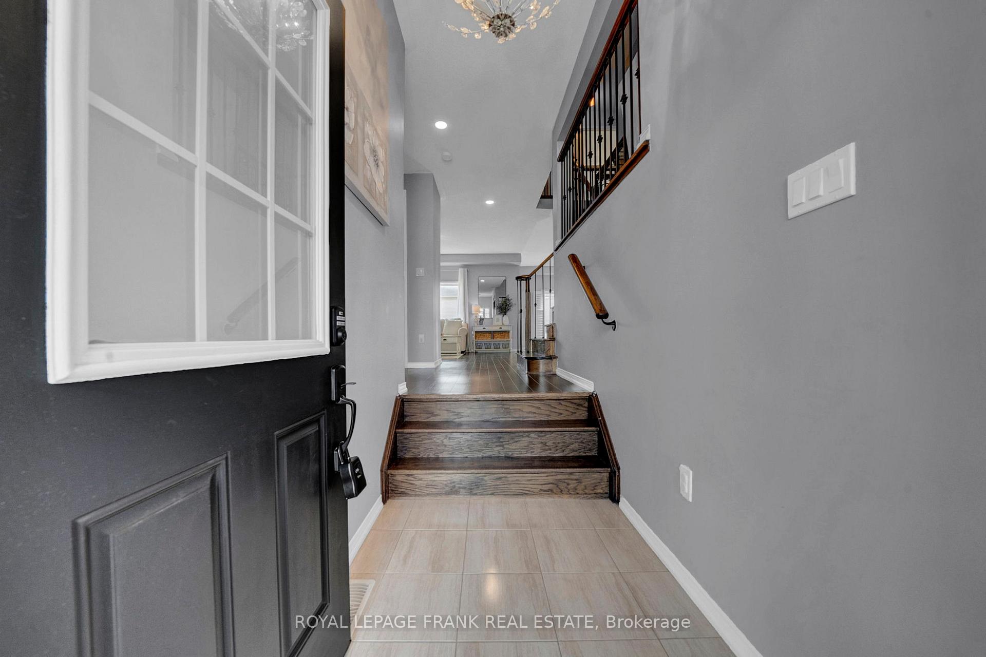 Photo 3 of 19 Jack Roach Street, Clarington, Bowmanville — HOMEH