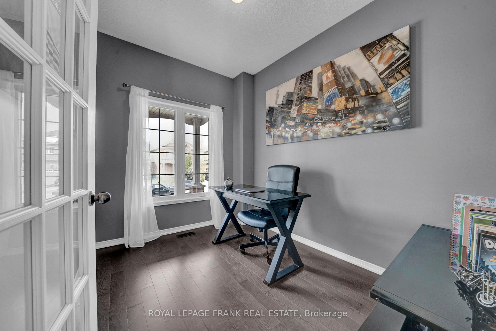 Photo 4 of 19 Jack Roach Street, Clarington, Bowmanville — HOMEH