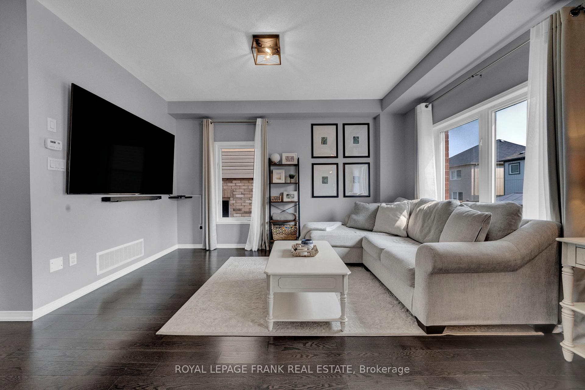 Photo 7 of 19 Jack Roach Street, Clarington, Bowmanville — HOMEH