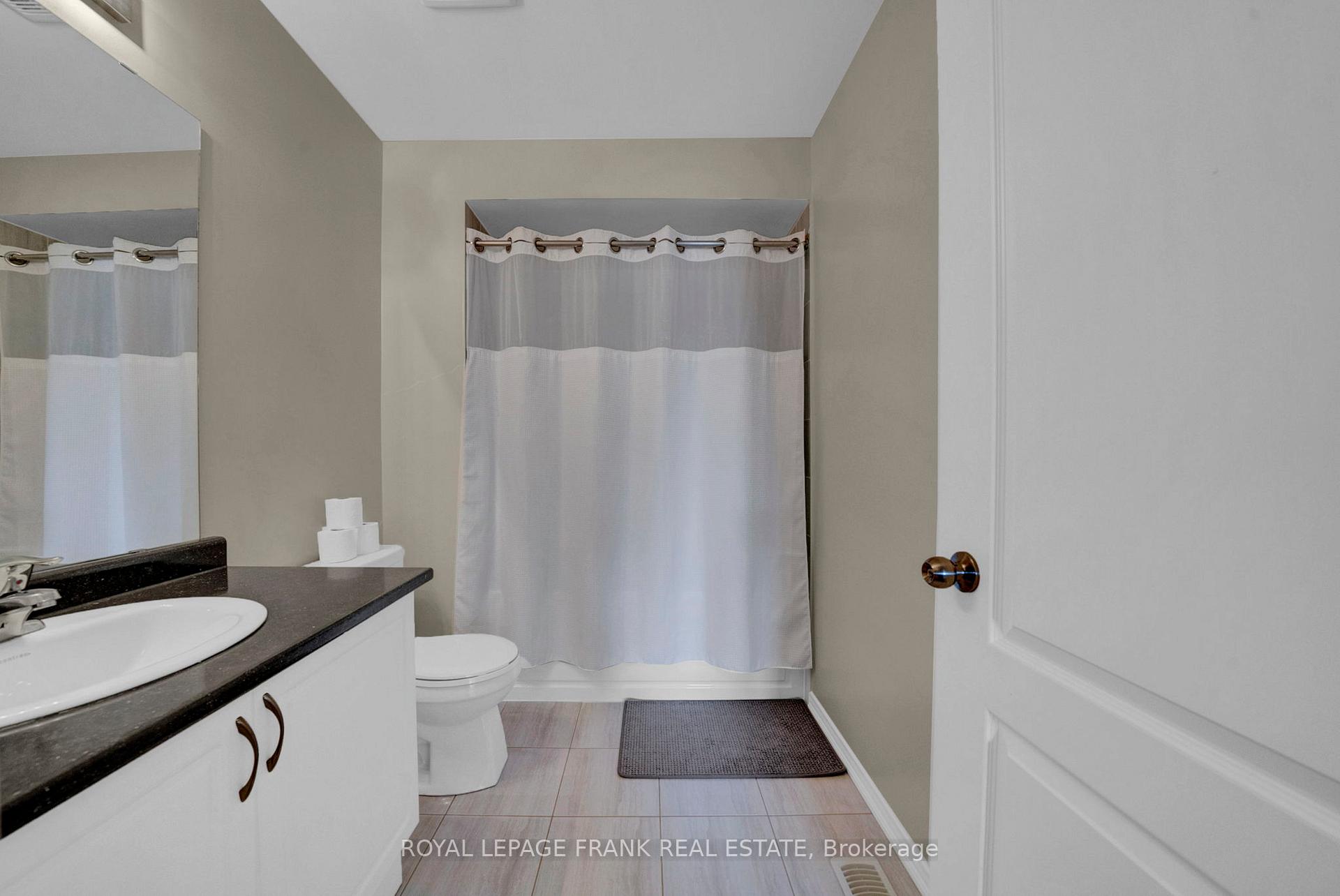 Photo 27 of 19 Jack Roach Street, Clarington, Bowmanville — HOMEH