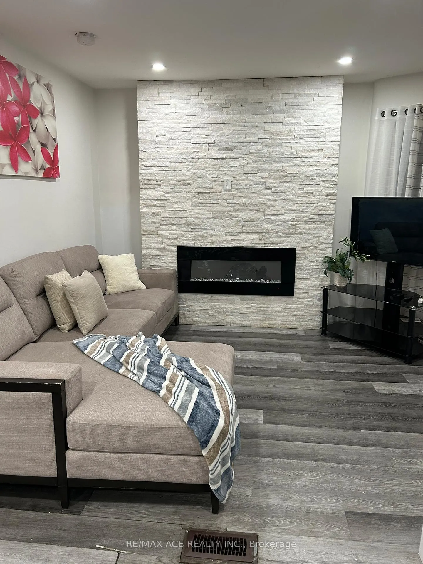 Photo 7 of 244 Etna Avenue, Oshawa, Central — HOMEH