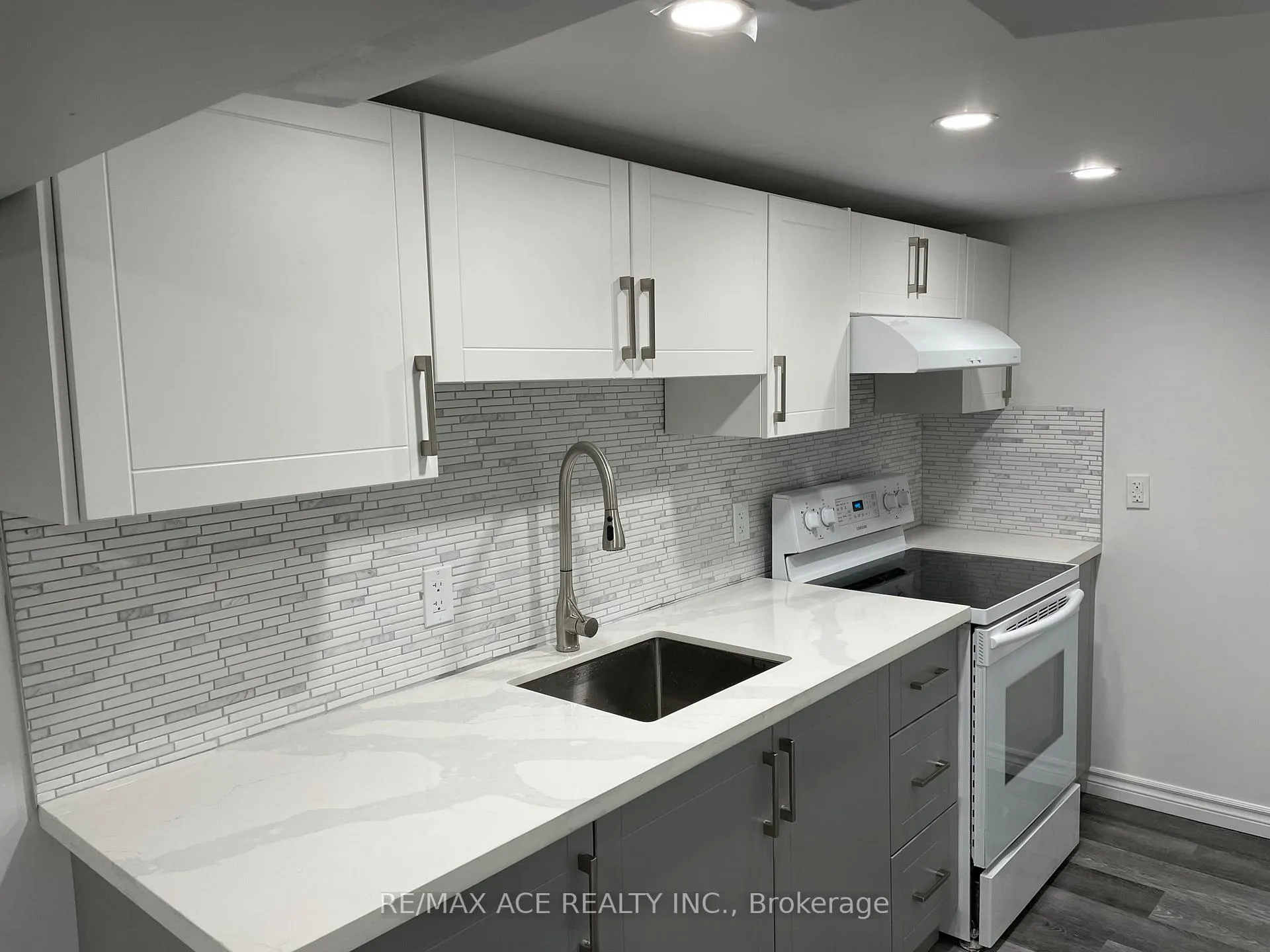 Photo 23 of 244 Etna Avenue, Oshawa, Central — HOMEH