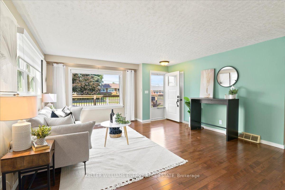 Photo 10 of 25 Concession Street E, Clarington, Bowmanville — HOMEH