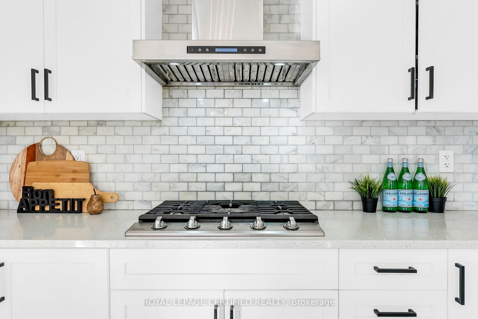 Photo 13 of 35 Bedrock Drive E, Hamilton, Stoney Creek — HOMEH