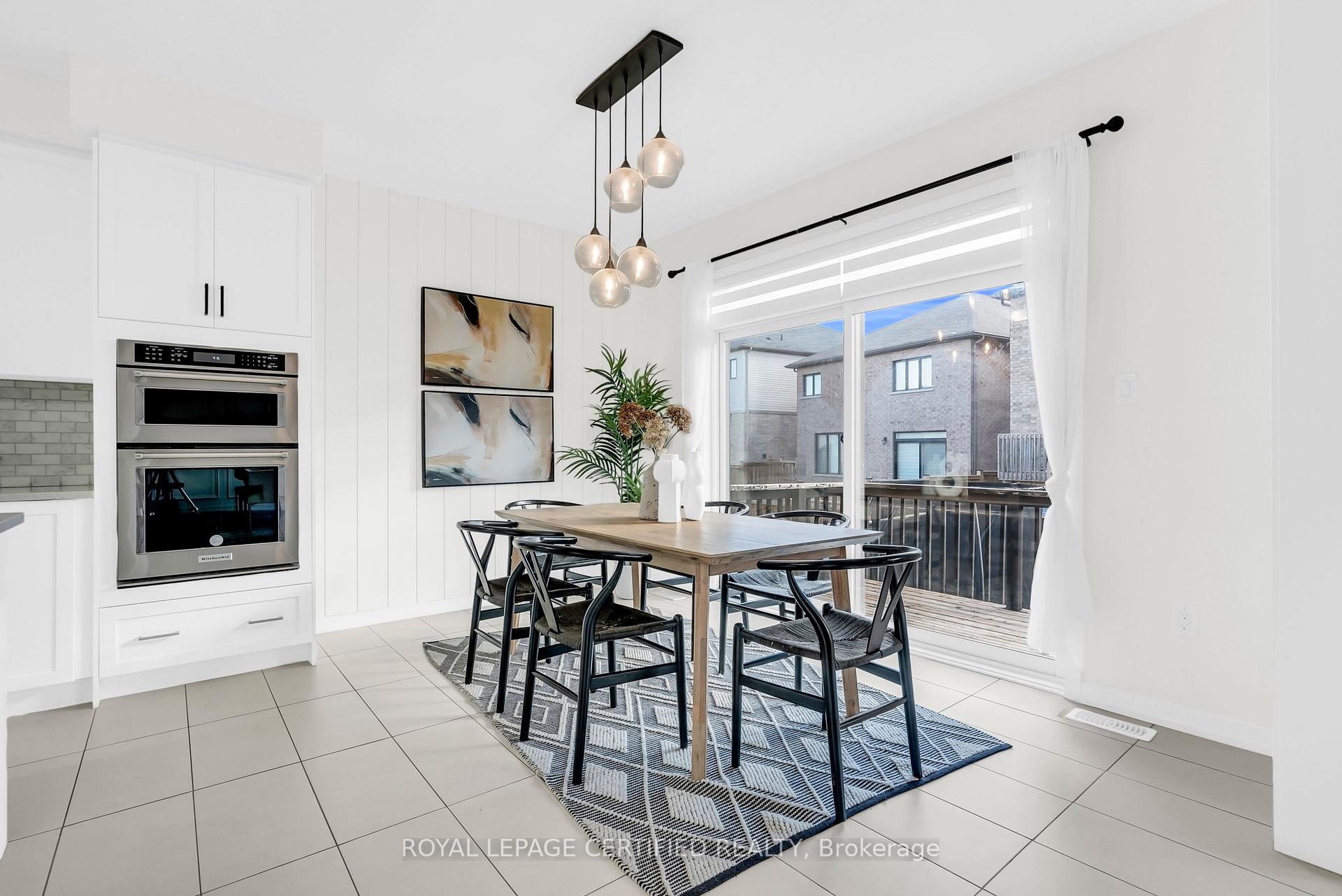 Photo 16 of 35 Bedrock Drive E, Hamilton, Stoney Creek — HOMEH