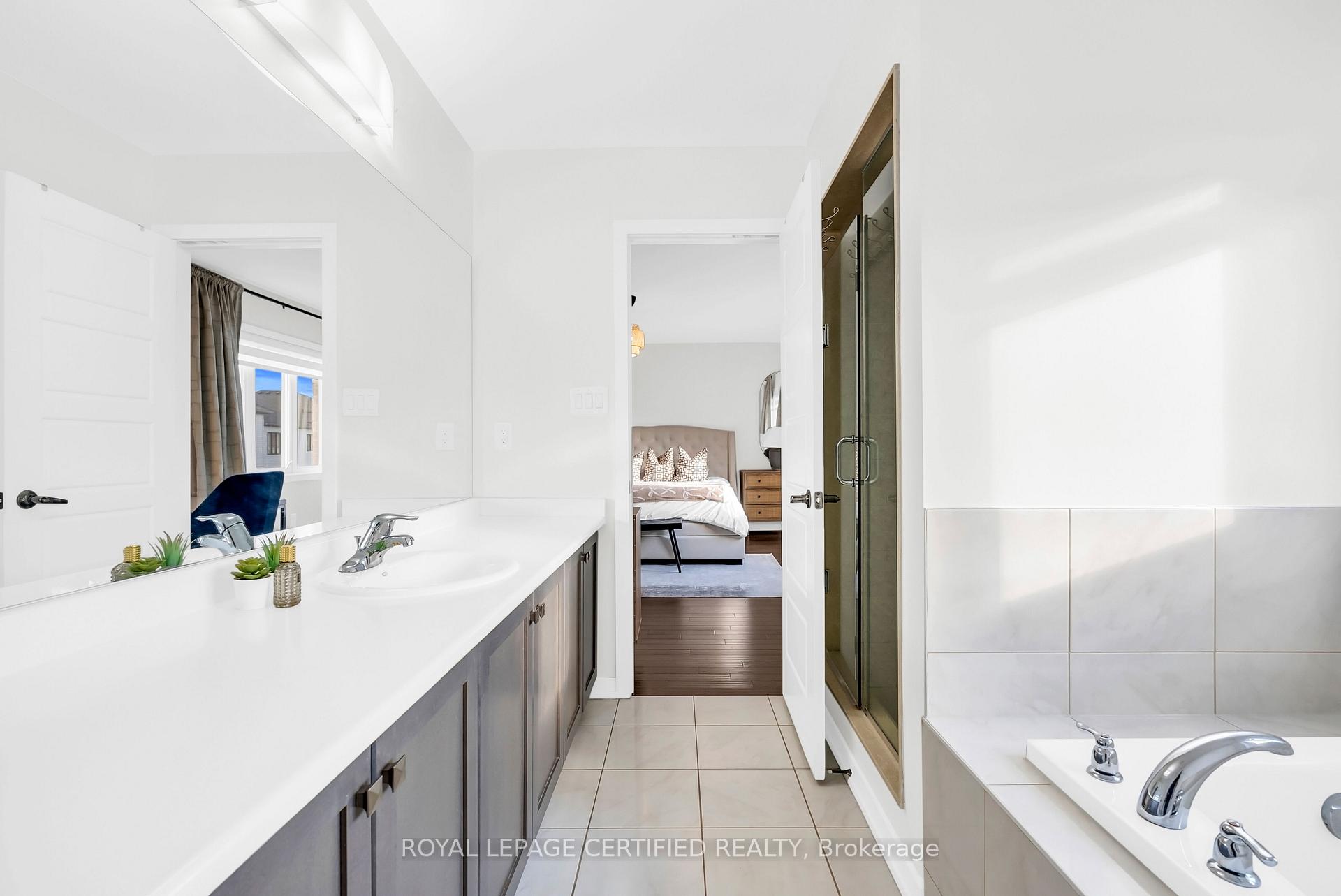 Photo 31 of 35 Bedrock Drive E, Hamilton, Stoney Creek — HOMEH