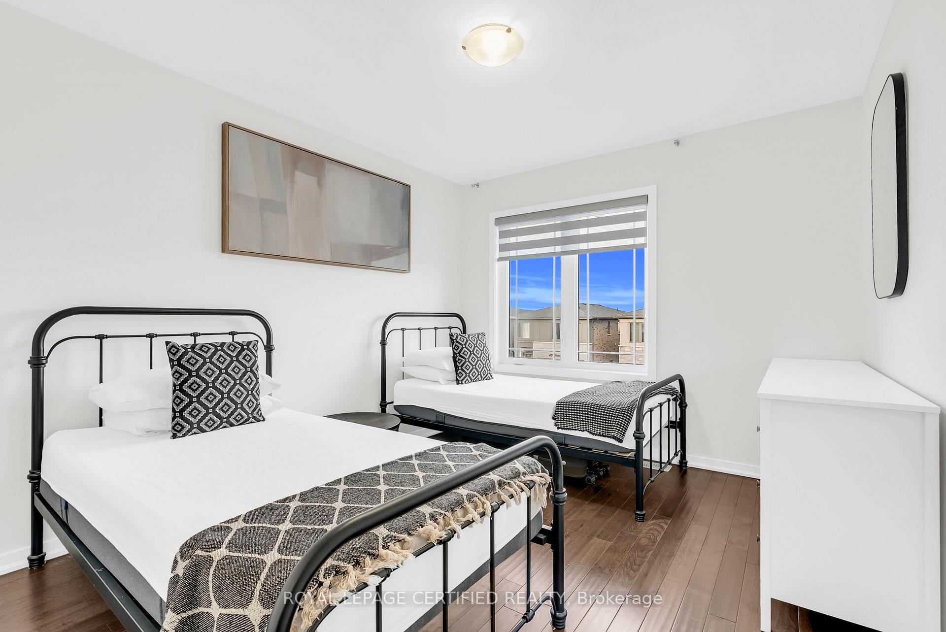 Photo 38 of 35 Bedrock Drive E, Hamilton, Stoney Creek — HOMEH