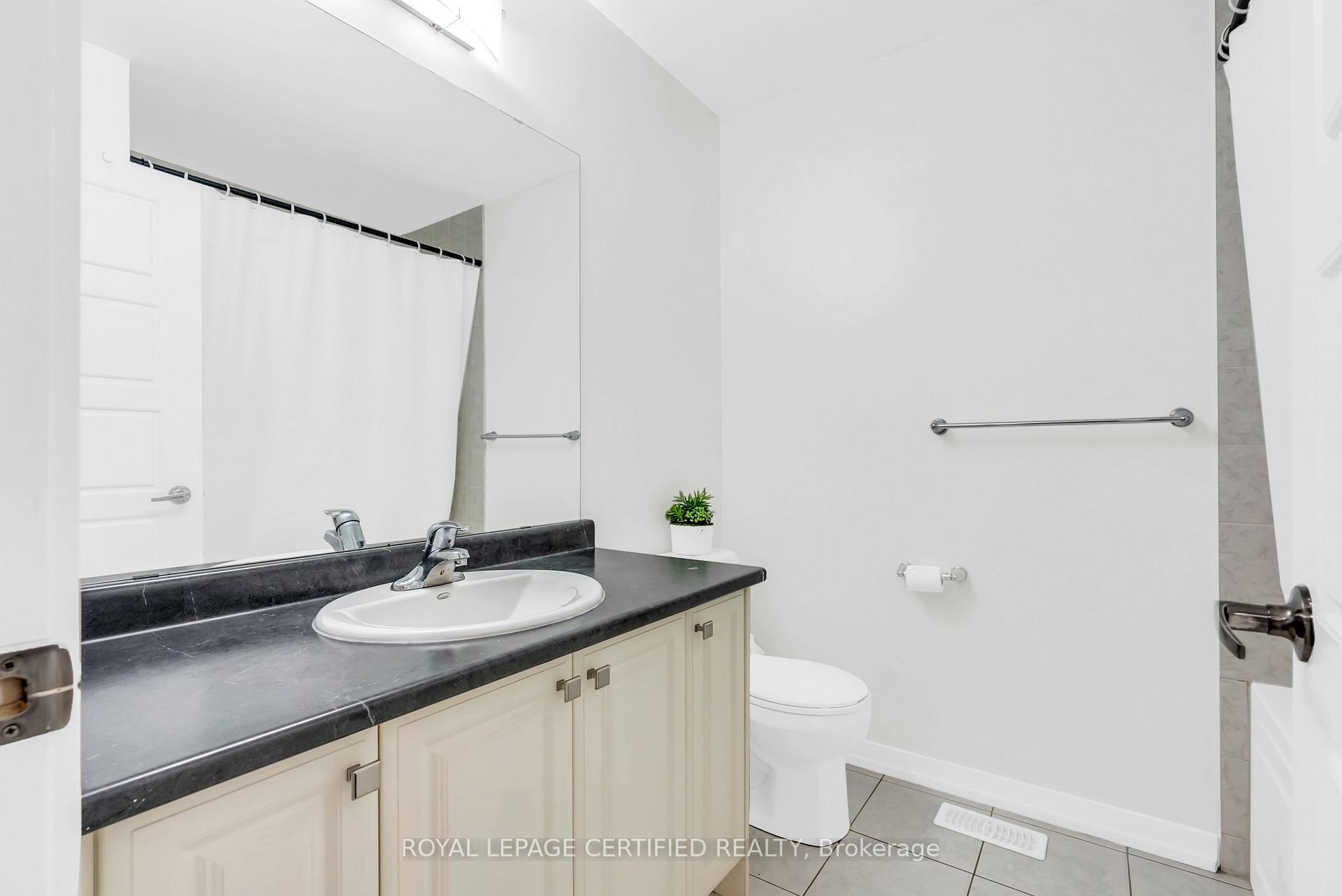 Photo 39 of 35 Bedrock Drive E, Hamilton, Stoney Creek — HOMEH