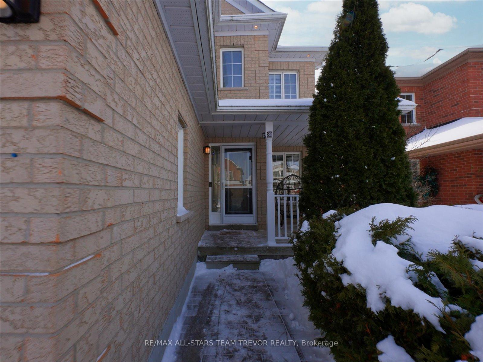 Photo 33 of 9 Dunnville Road, Georgina, Keswick North — HOMEH