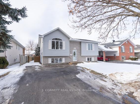Photo 2 of 253 Ivan Crescent S, Cornwall — HOMEH