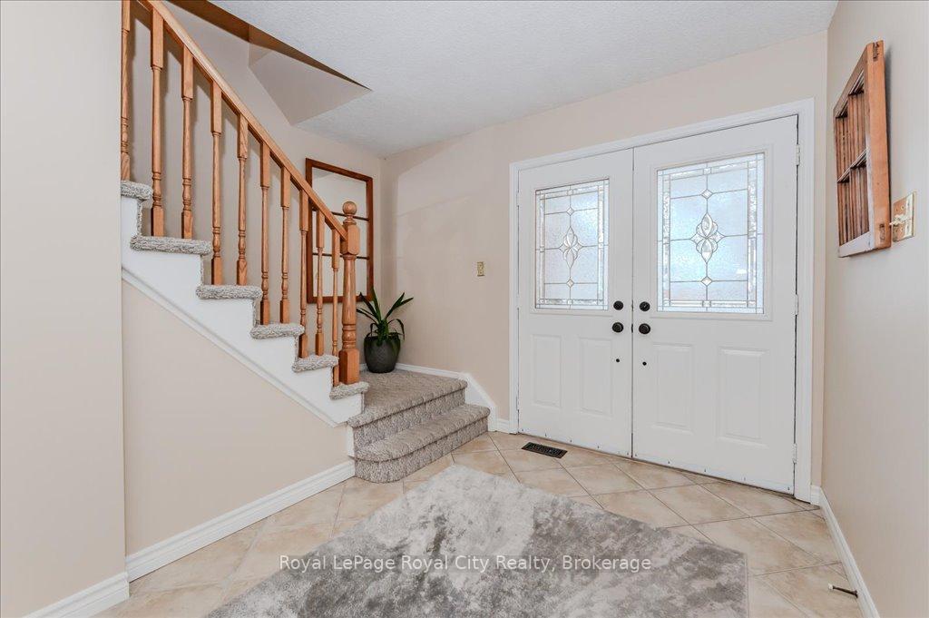 Photo 17 of 5 Hazelwood Drive, Guelph, Kortright Hills — HOMEH