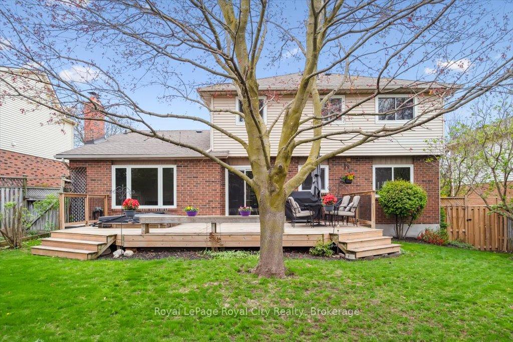 Photo 19 of 5 Hazelwood Drive, Guelph, Kortright Hills — HOMEH