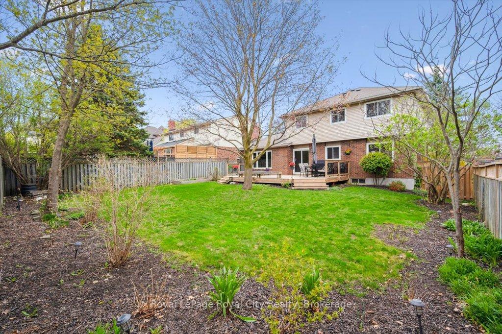 Photo 22 of 5 Hazelwood Drive, Guelph, Kortright Hills — HOMEH