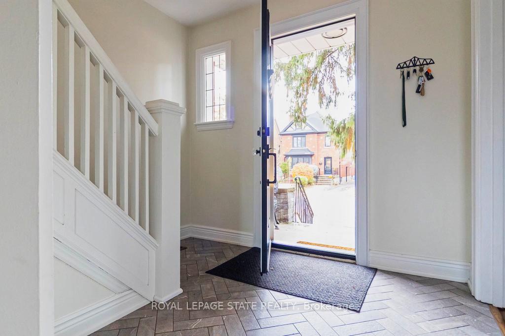 Photo 2 of 68 Bond Street S, Hamilton, Westdale — HOMEH