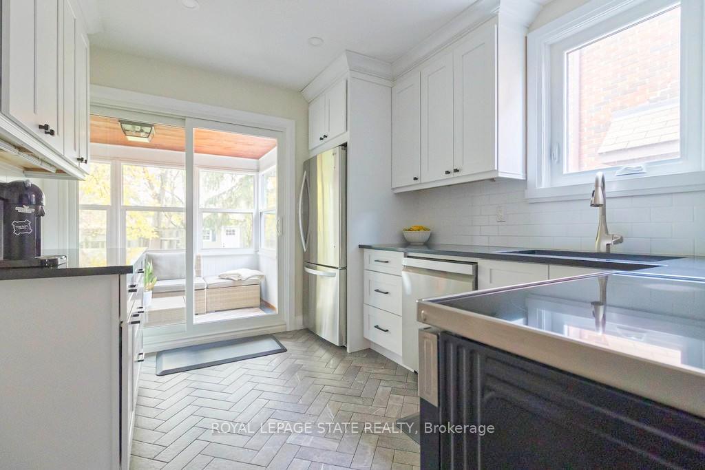 Photo 12 of 68 Bond Street S, Hamilton, Westdale — HOMEH