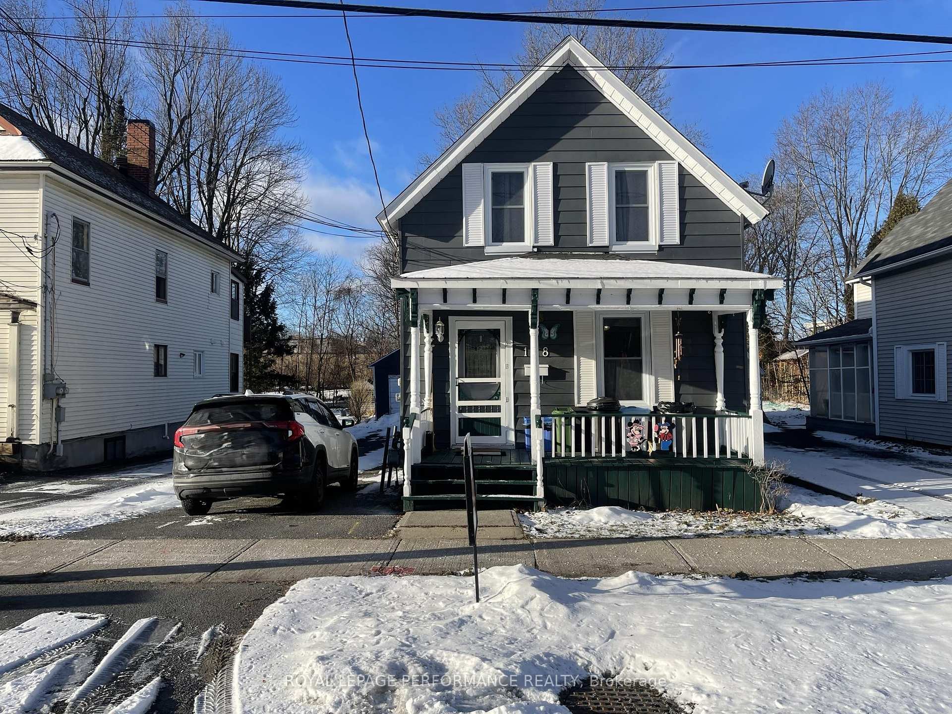 Front of 128 Adolphus Street