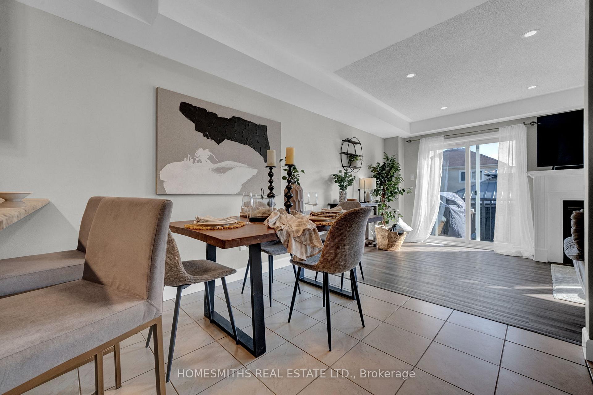 Photo 5 of 66 John Matthew Crescent, Clarington, Bowmanville — HOMEH