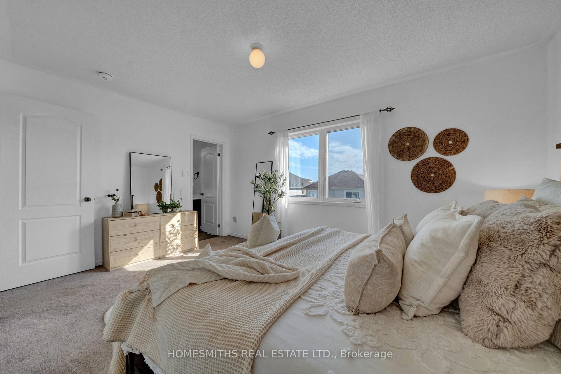 Photo 19 of 66 John Matthew Crescent, Clarington, Bowmanville — HOMEH
