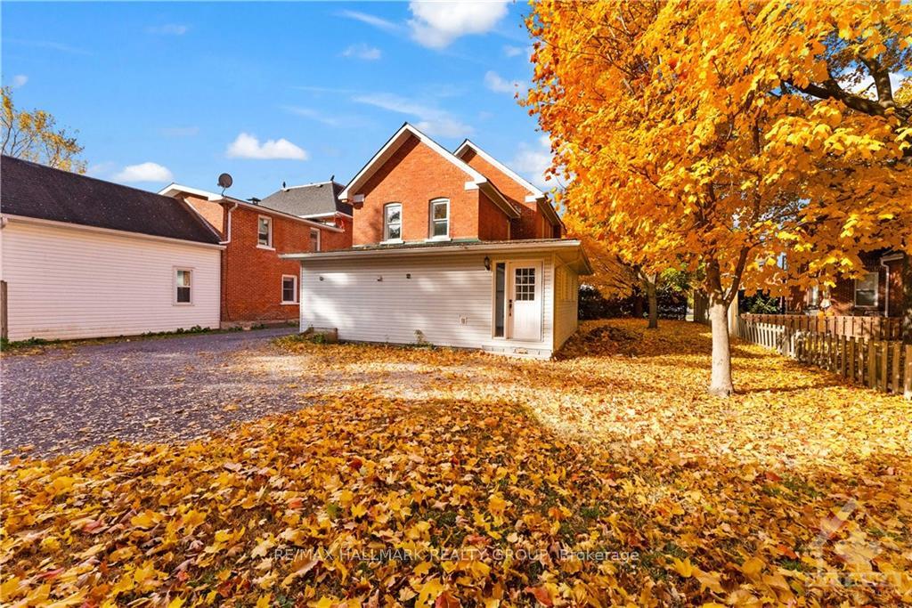 Photo 15 of 245 John Street N, Arnprior — HOMEH