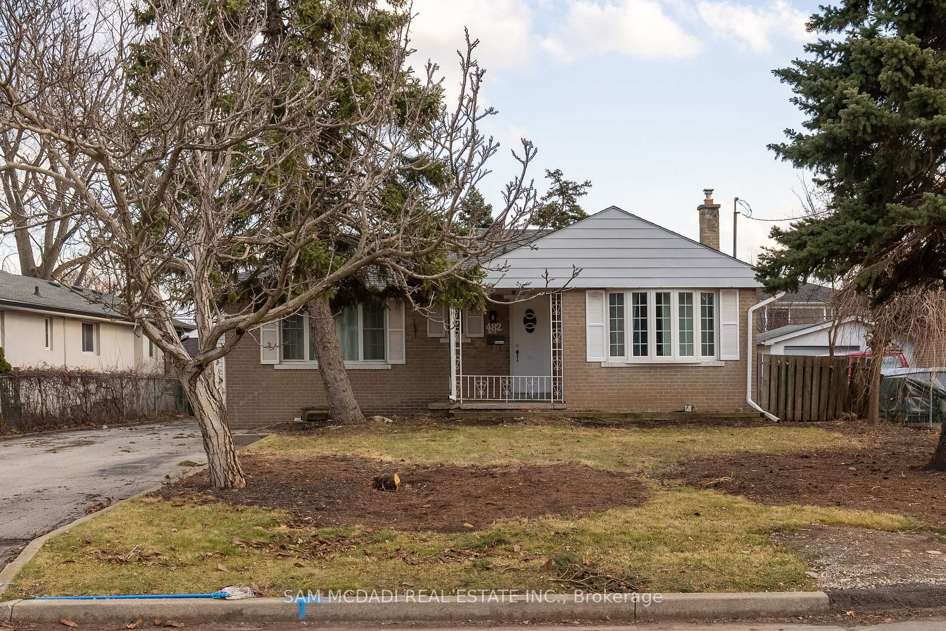 Front of 482 Brookside Drive