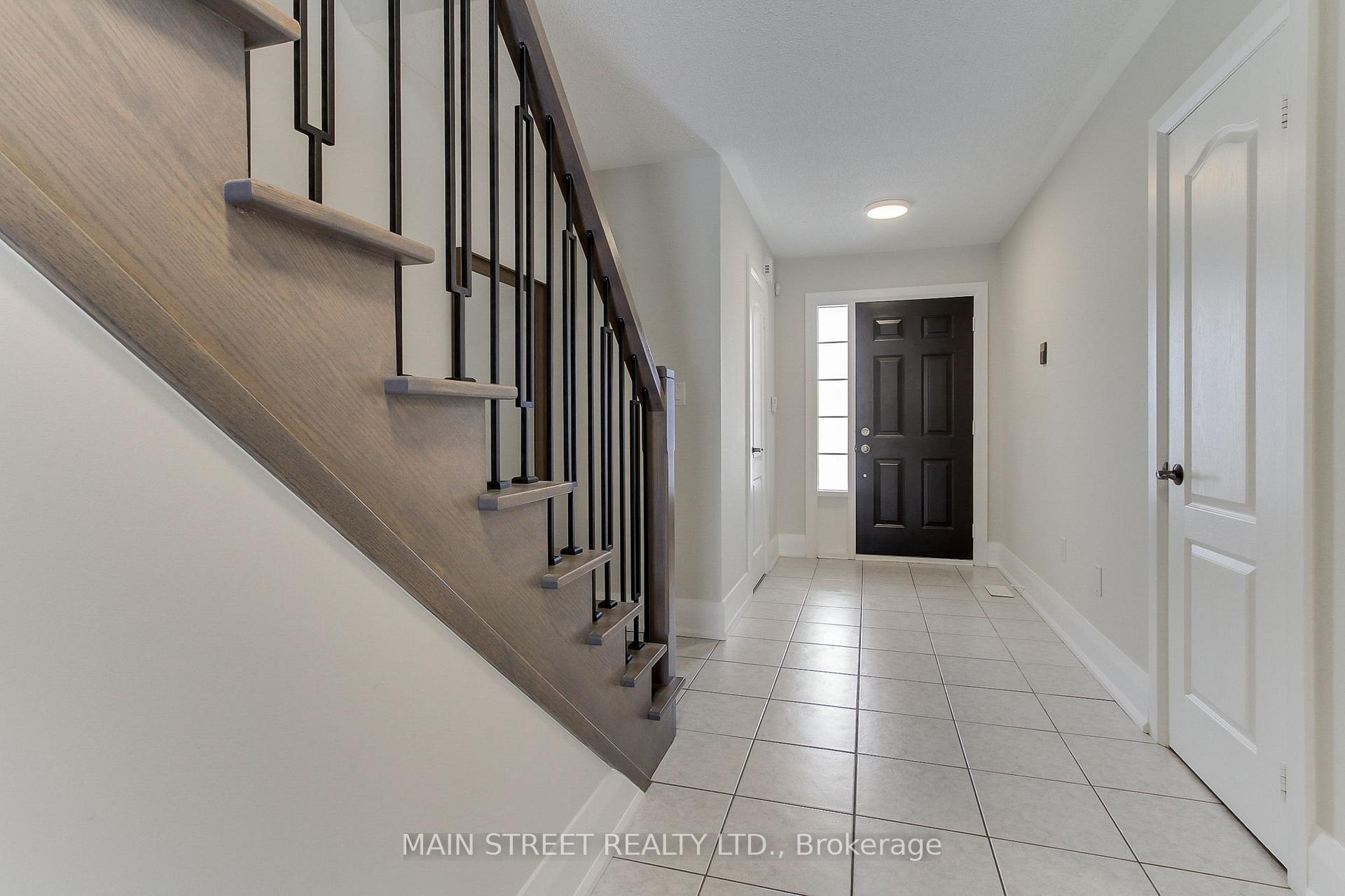 Photo 7 of 27 Crittenden Drive, Georgina, Keswick South — HOMEH