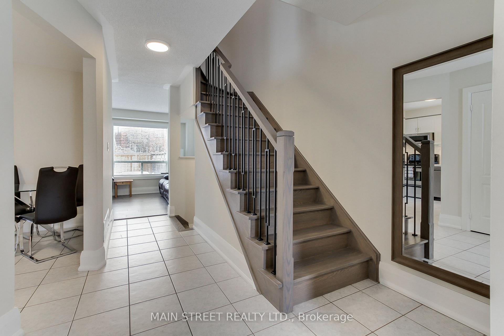 Photo 8 of 27 Crittenden Drive, Georgina, Keswick South — HOMEH