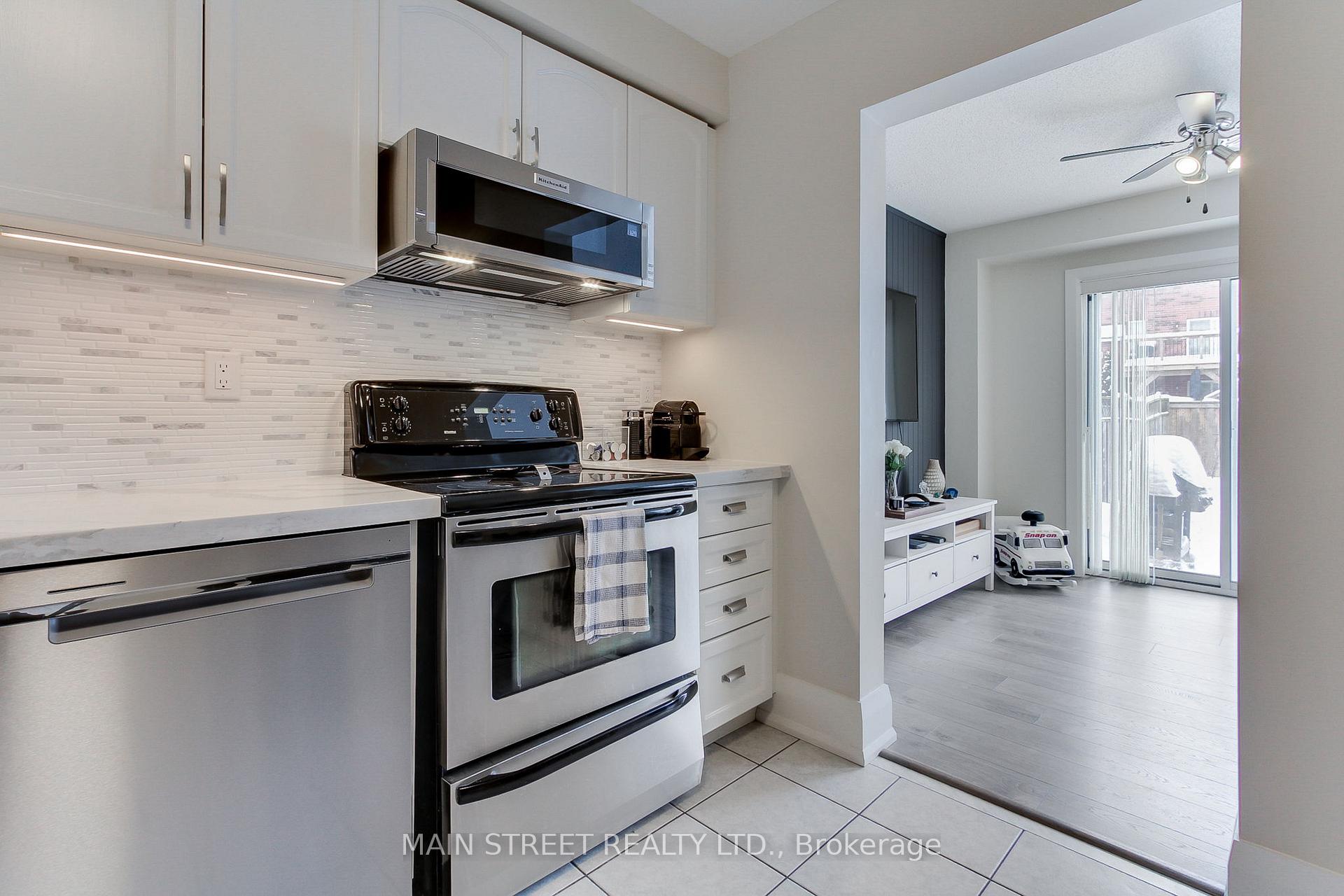 Photo 13 of 27 Crittenden Drive, Georgina, Keswick South — HOMEH
