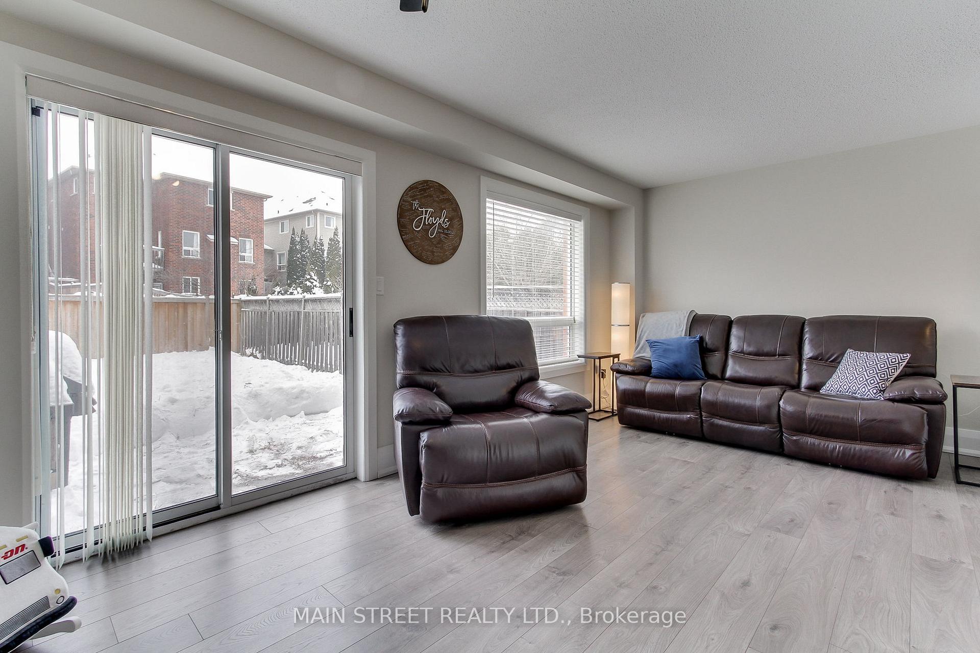 Photo 16 of 27 Crittenden Drive, Georgina, Keswick South — HOMEH