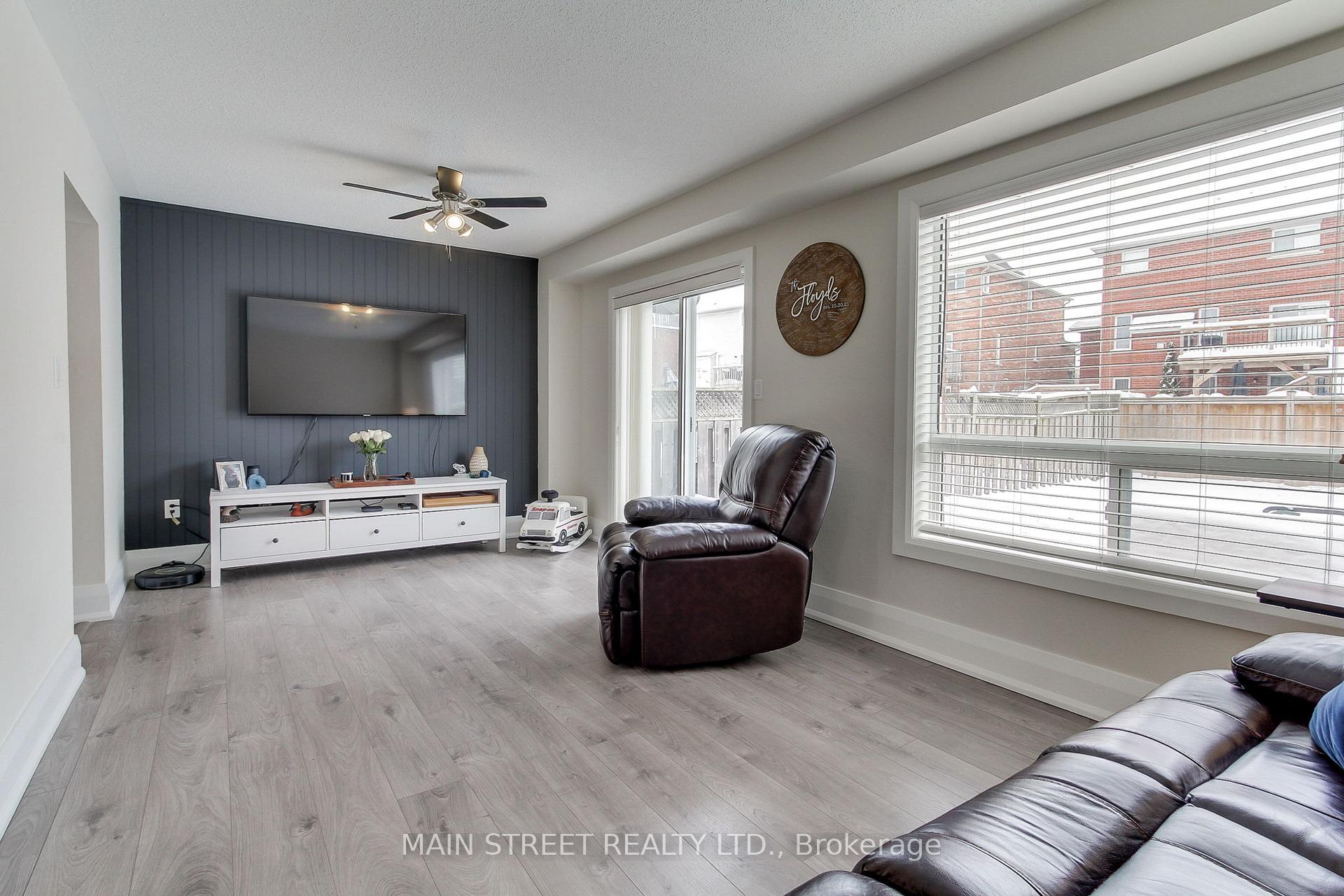 Photo 18 of 27 Crittenden Drive, Georgina, Keswick South — HOMEH