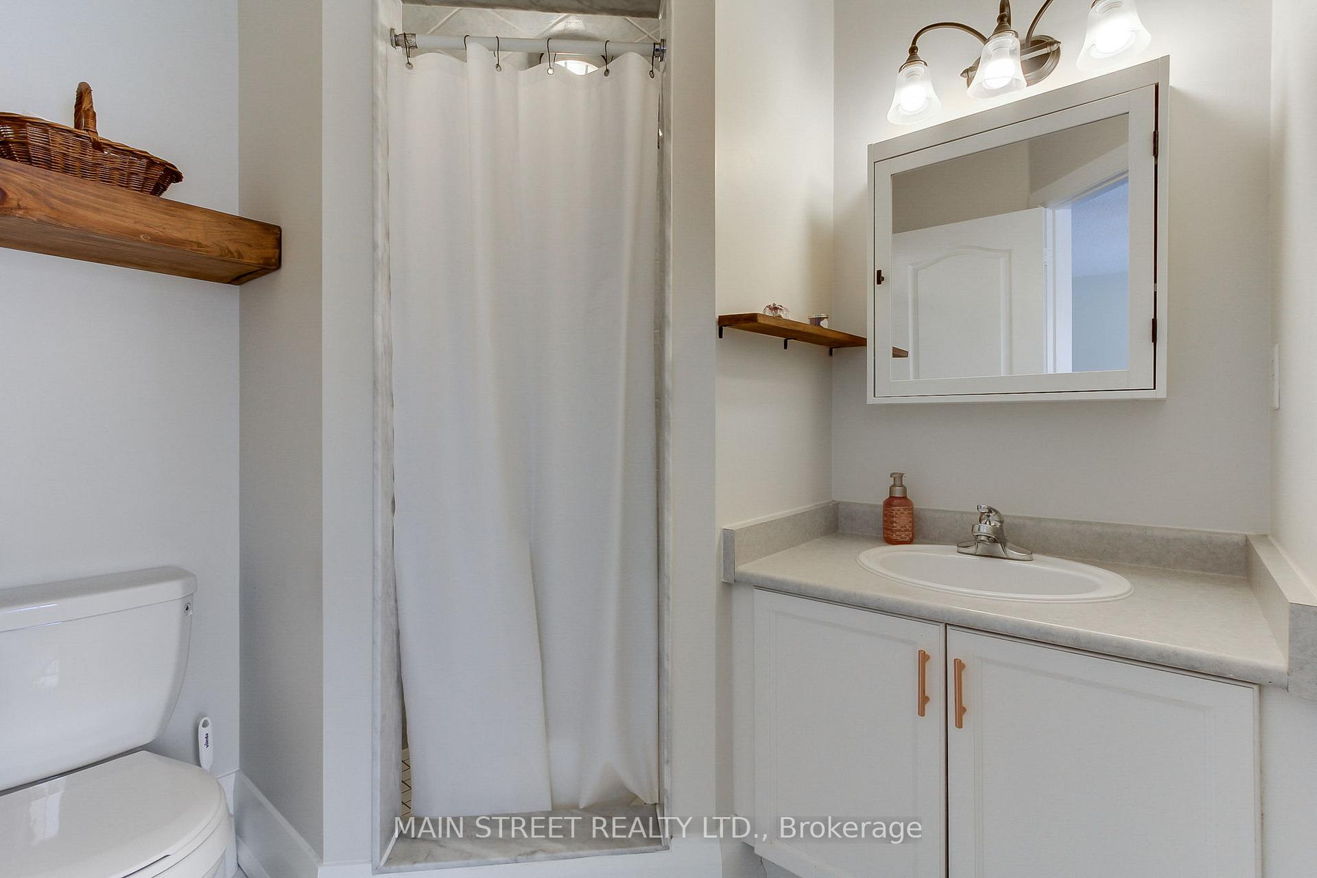 Photo 28 of 27 Crittenden Drive, Georgina, Keswick South — HOMEH