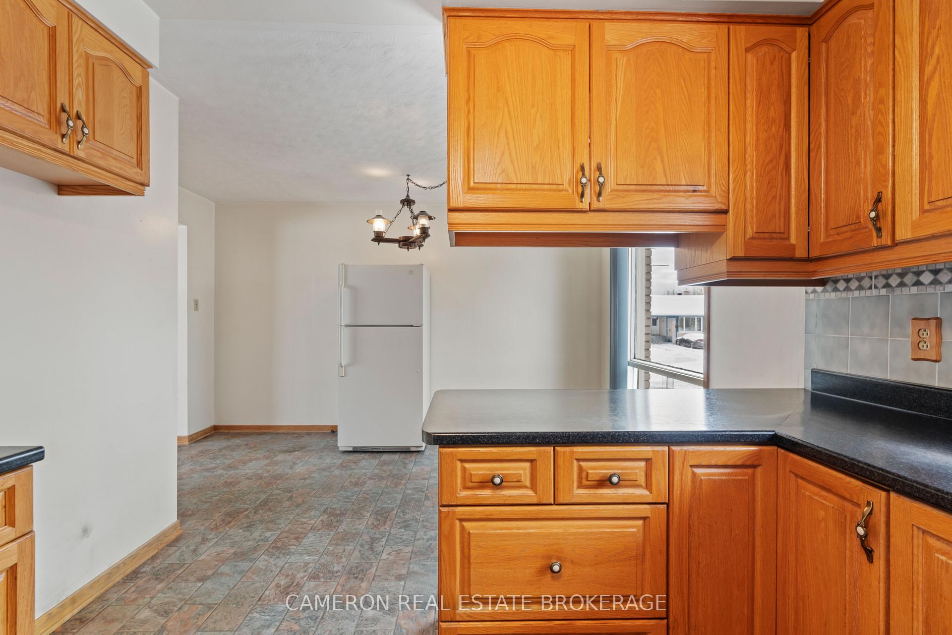 Photo 9 of 777 Iroquois Drive, Cornwall — HOMEH