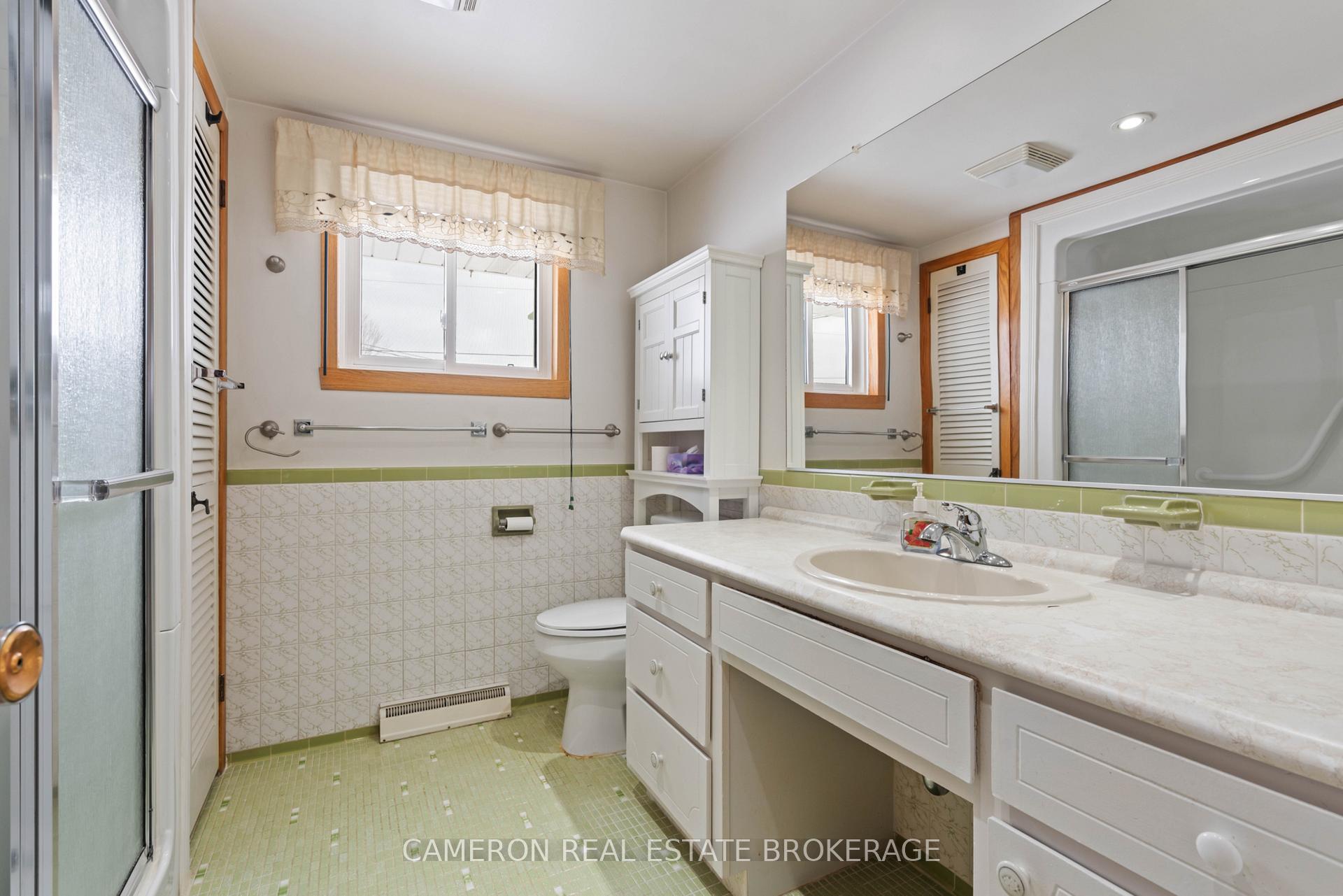 Photo 10 of 777 Iroquois Drive, Cornwall — HOMEH