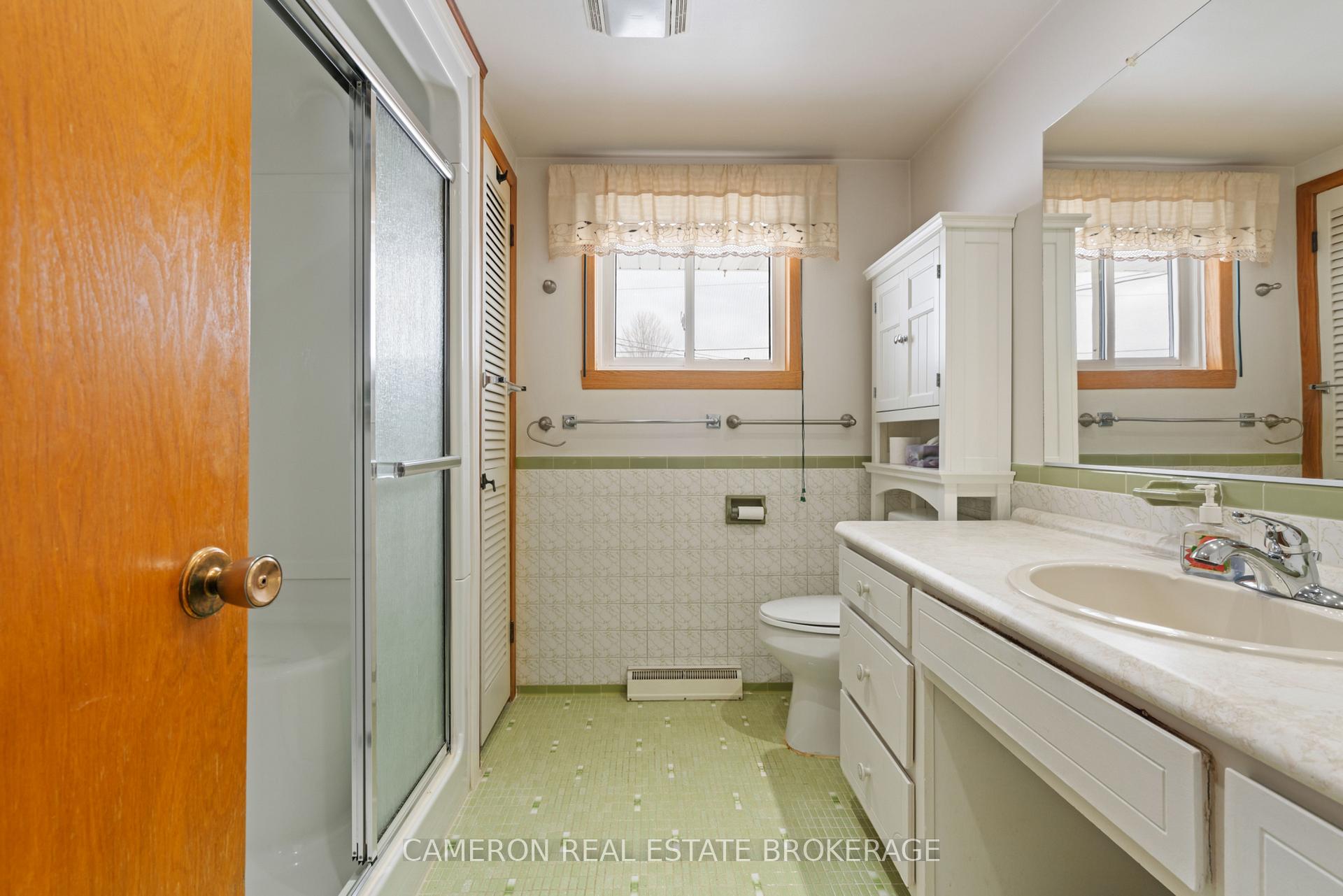 Photo 11 of 777 Iroquois Drive, Cornwall — HOMEH