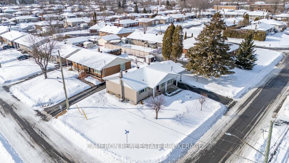 Photo 23 of 777 Iroquois Drive, Cornwall — HOMEH