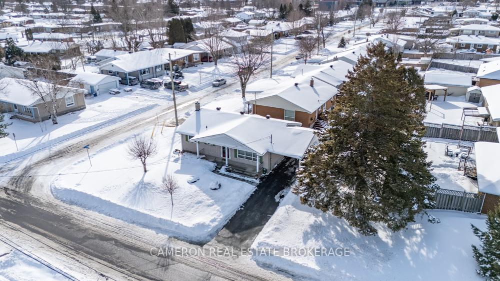 Photo 24 of 777 Iroquois Drive, Cornwall — HOMEH