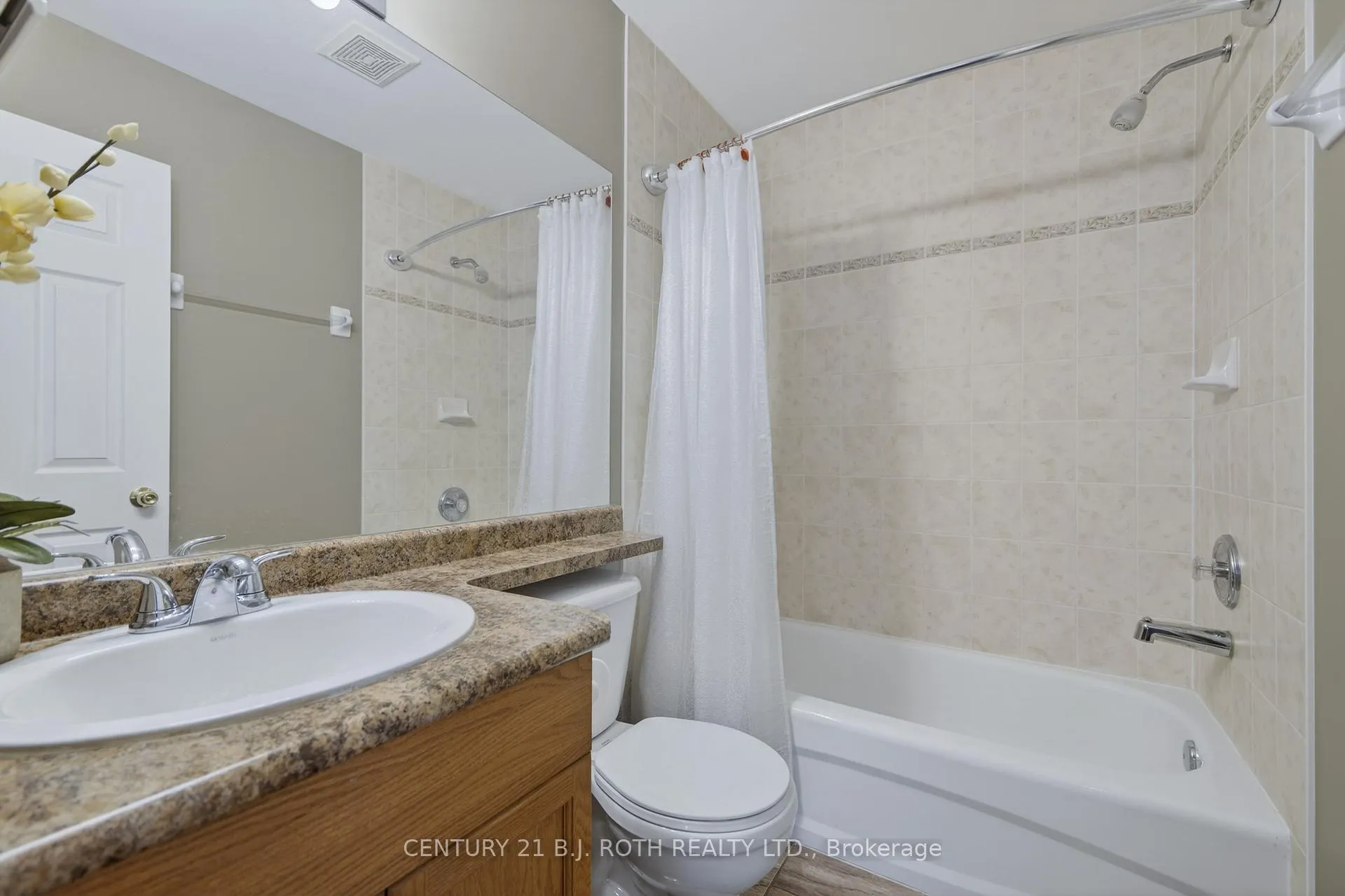 Photo 11 of 115 Lion's Gate Boulevard, Barrie, Little Lake — HOMEH