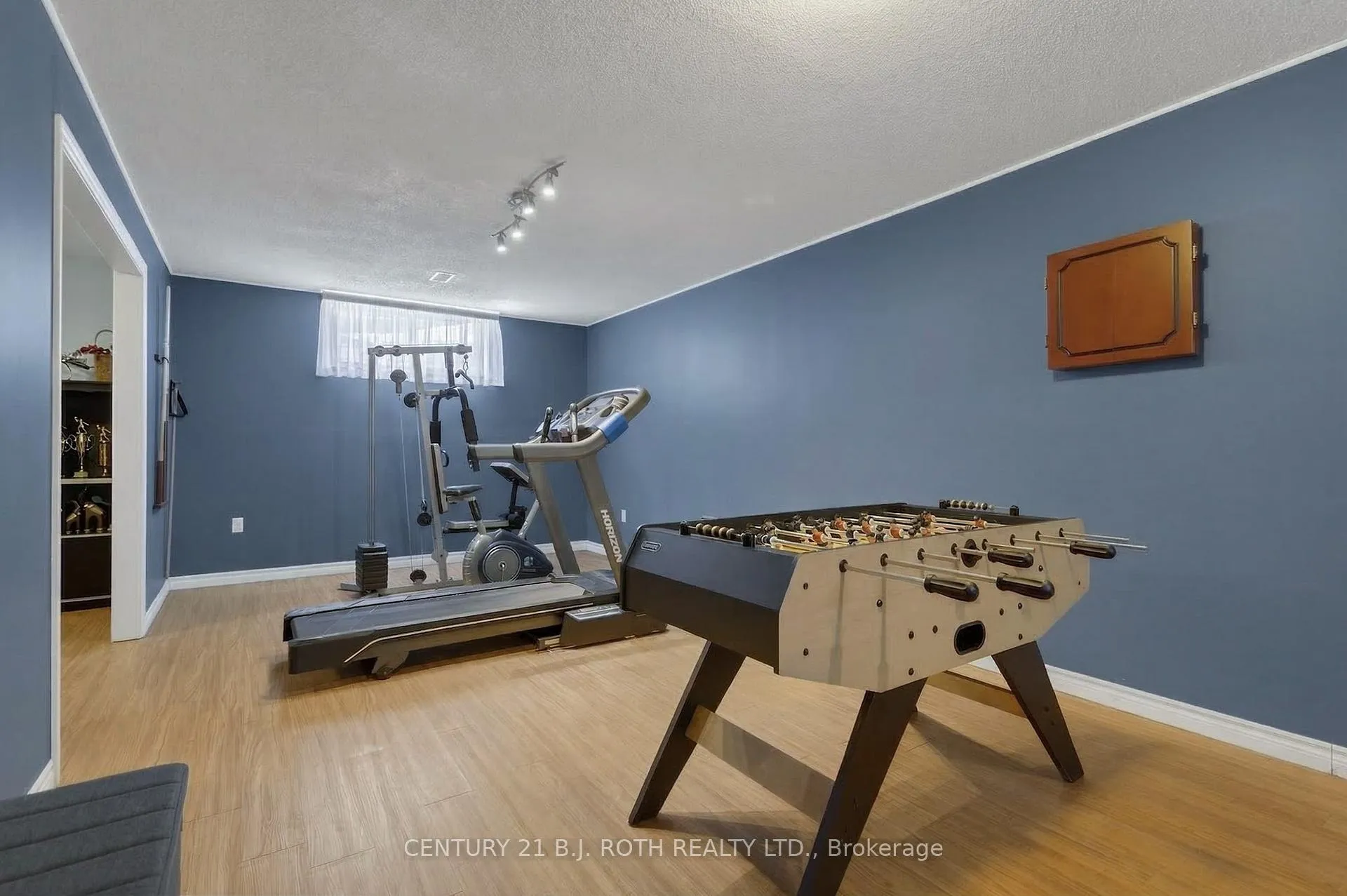 Photo 15 of 115 Lion's Gate Boulevard, Barrie, Little Lake — HOMEH