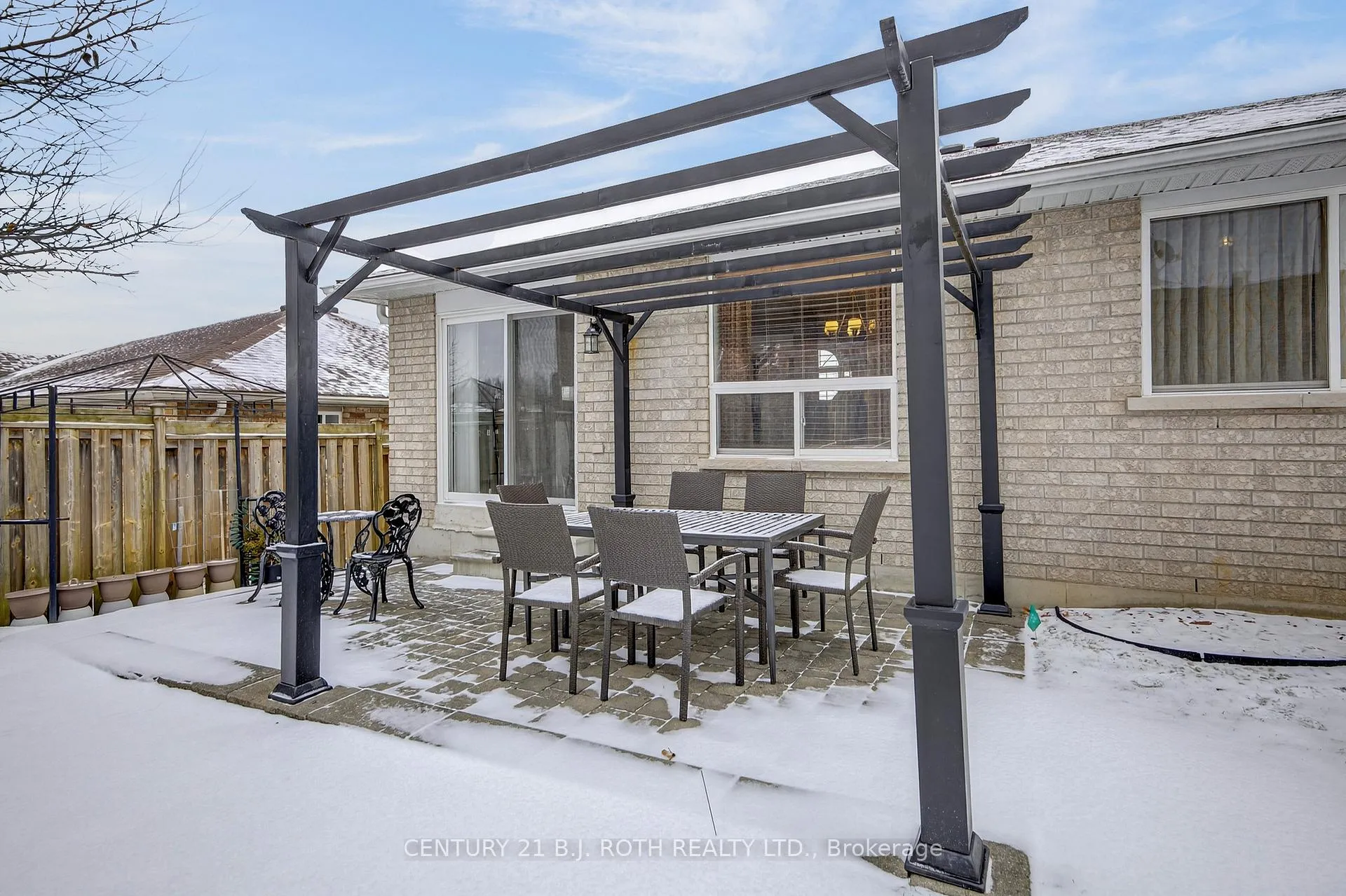 Photo 18 of 115 Lion's Gate Boulevard, Barrie, Little Lake — HOMEH