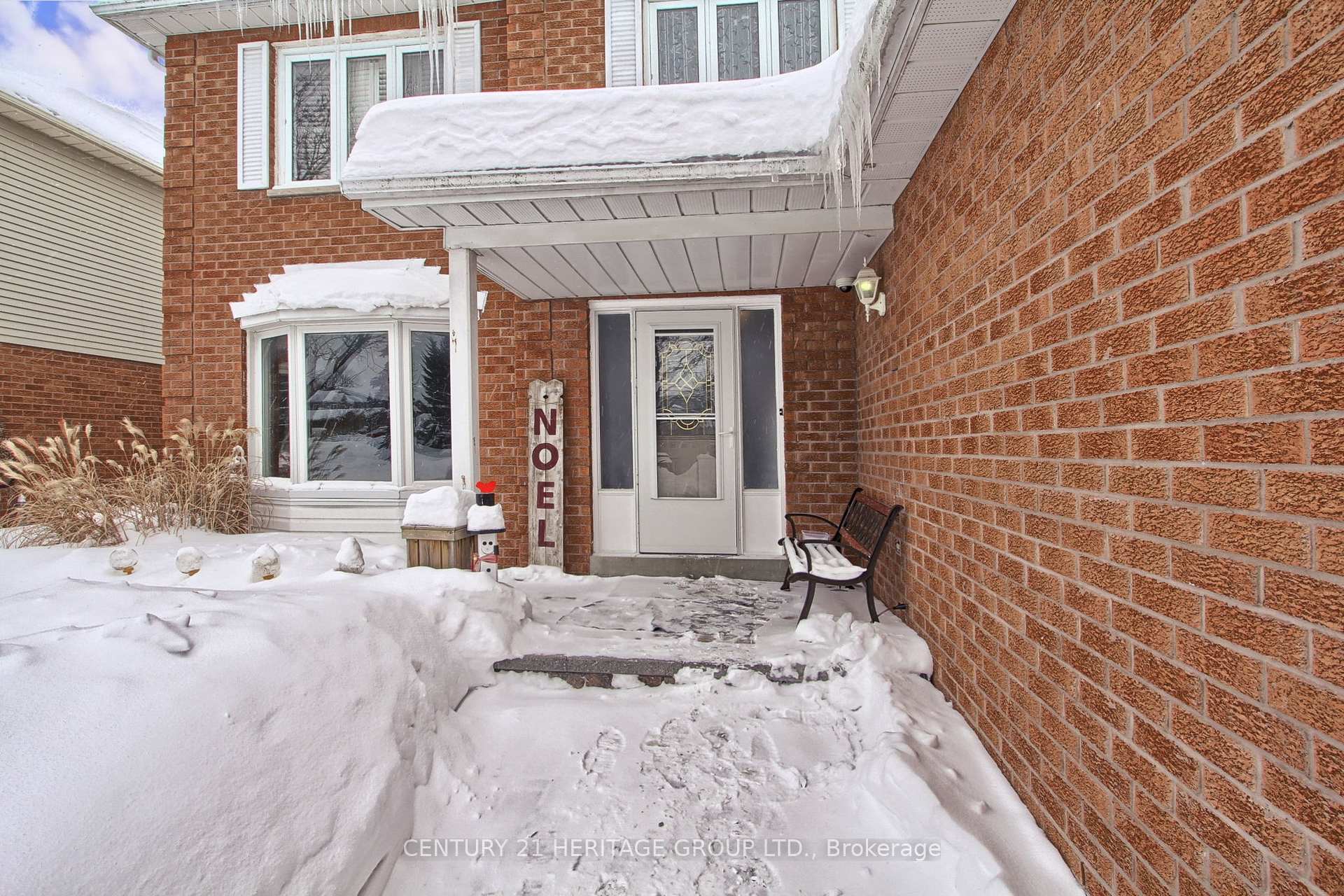 Photo 4 of 54 Hadera Place, Georgina, Keswick North — HOMEH