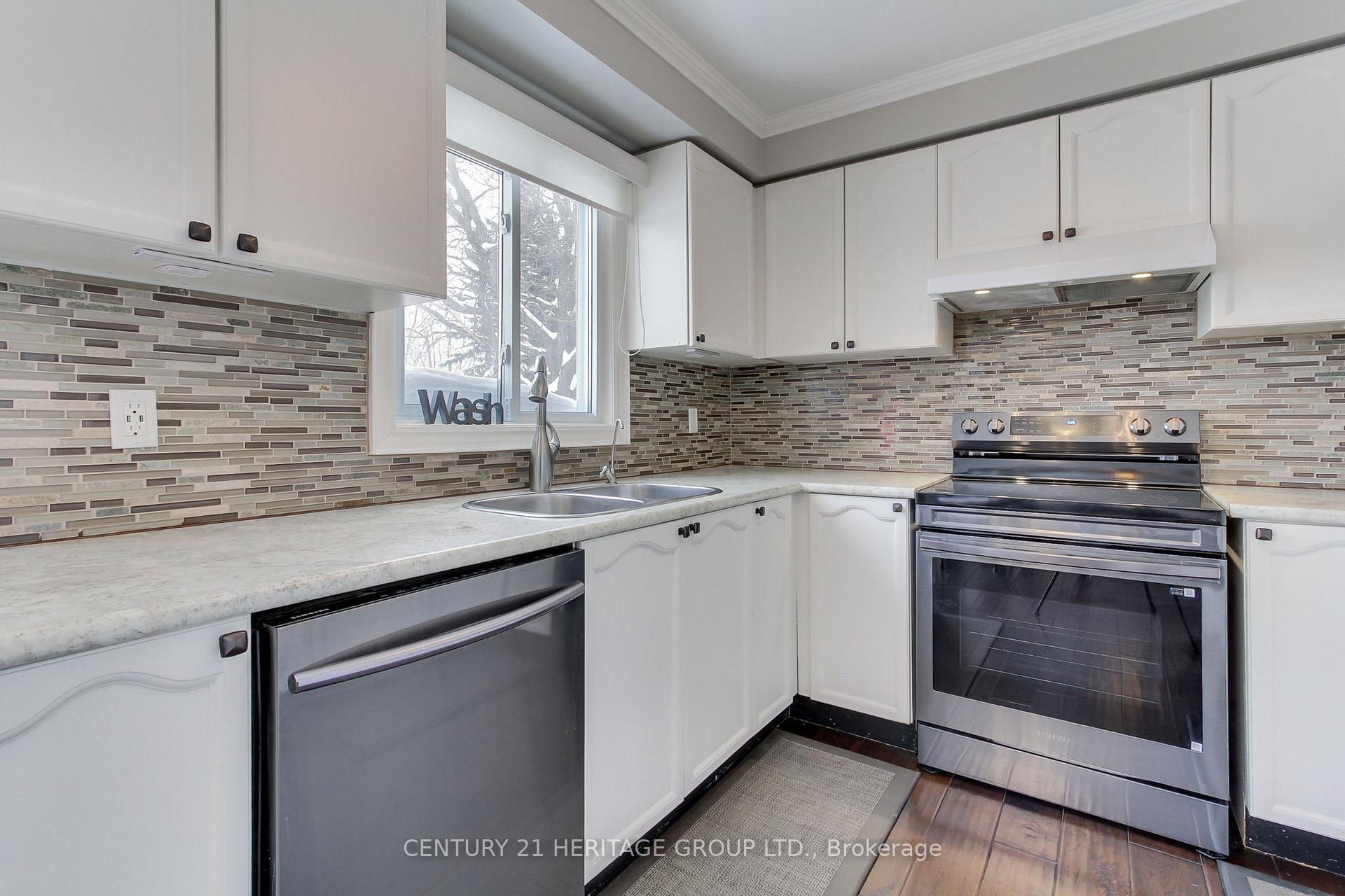 Photo 15 of 54 Hadera Place, Georgina, Keswick North — HOMEH