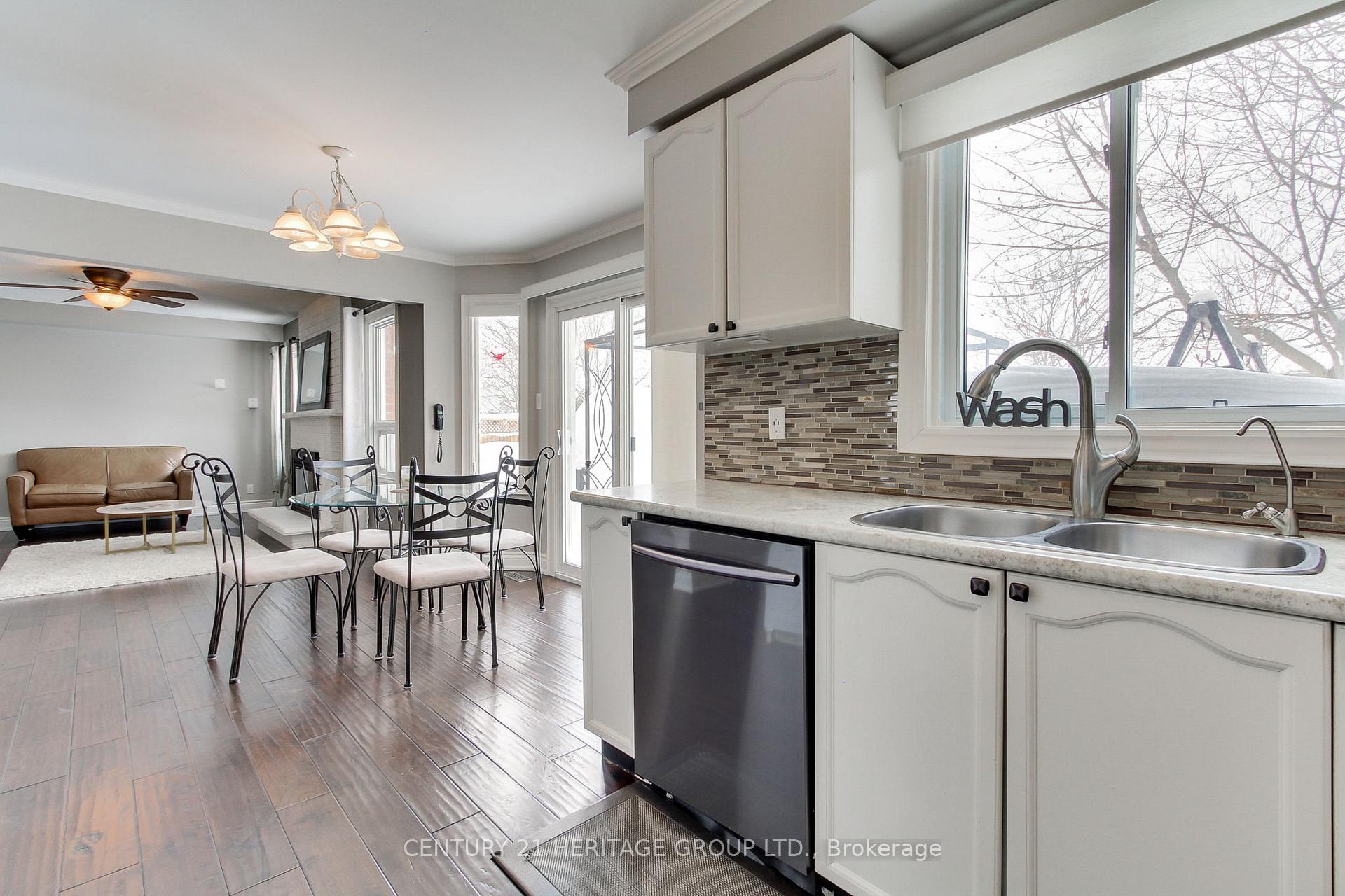 Photo 16 of 54 Hadera Place, Georgina, Keswick North — HOMEH
