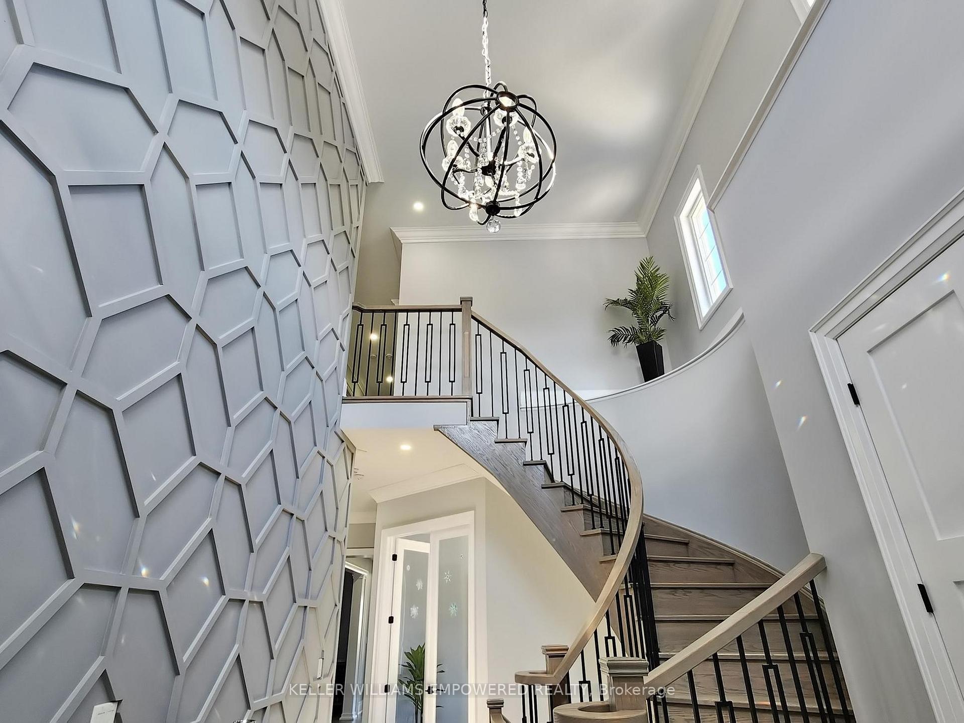 Photo 10 of 266 Touch Gold Crescent, Aurora, Bayview Southeast — HOMEH