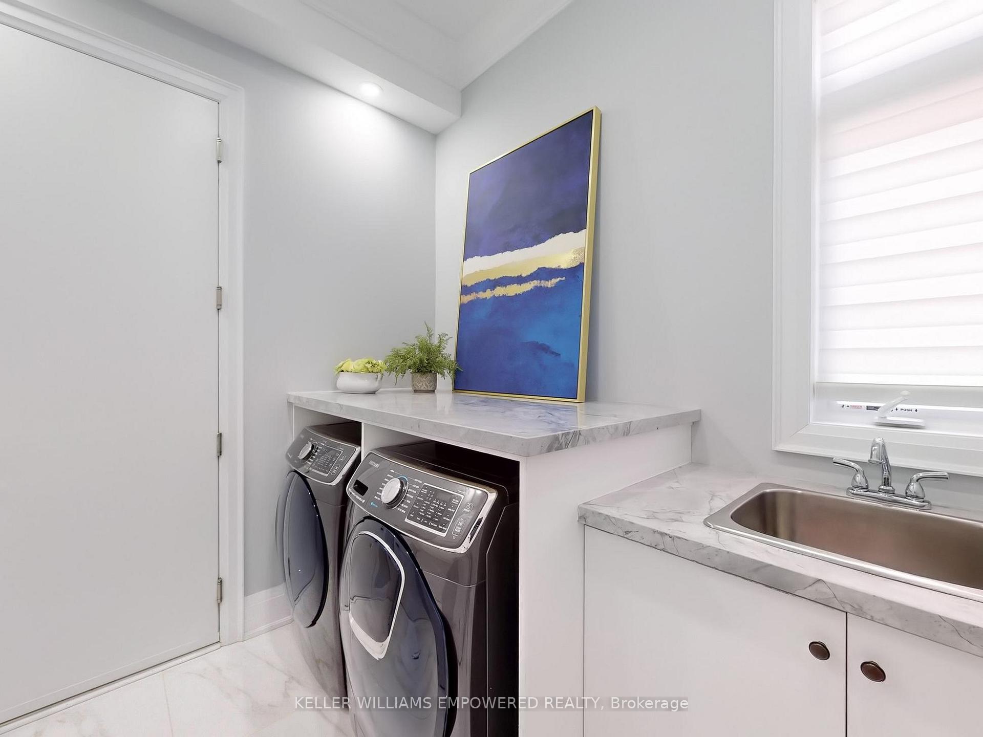 Photo 12 of 266 Touch Gold Crescent, Aurora, Bayview Southeast — HOMEH