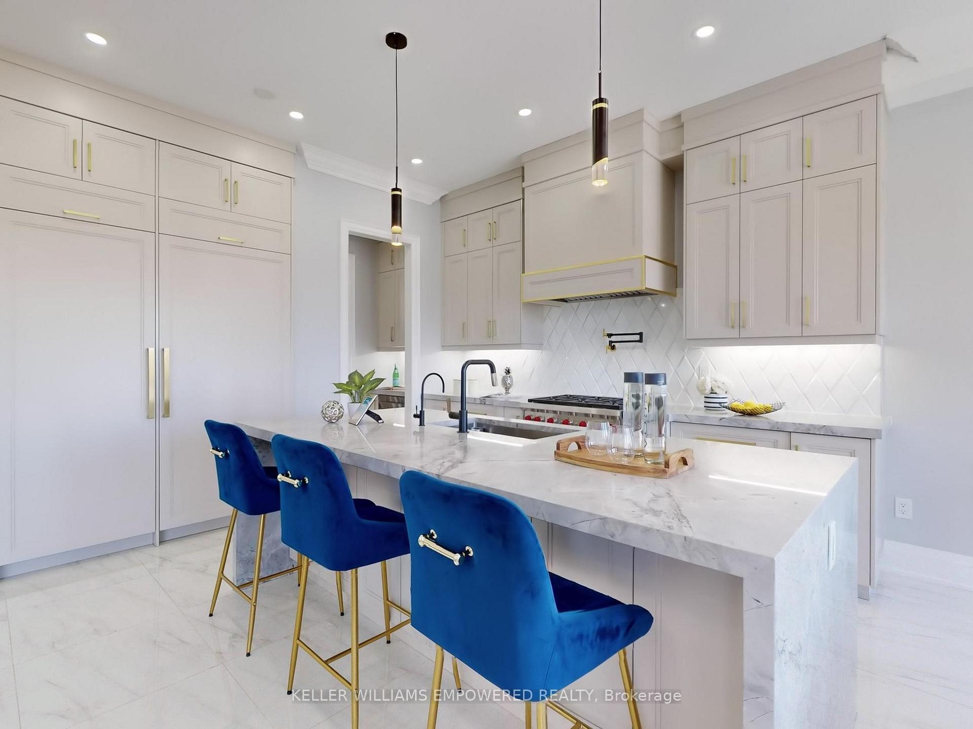 Photo 19 of 266 Touch Gold Crescent, Aurora, Bayview Southeast — HOMEH