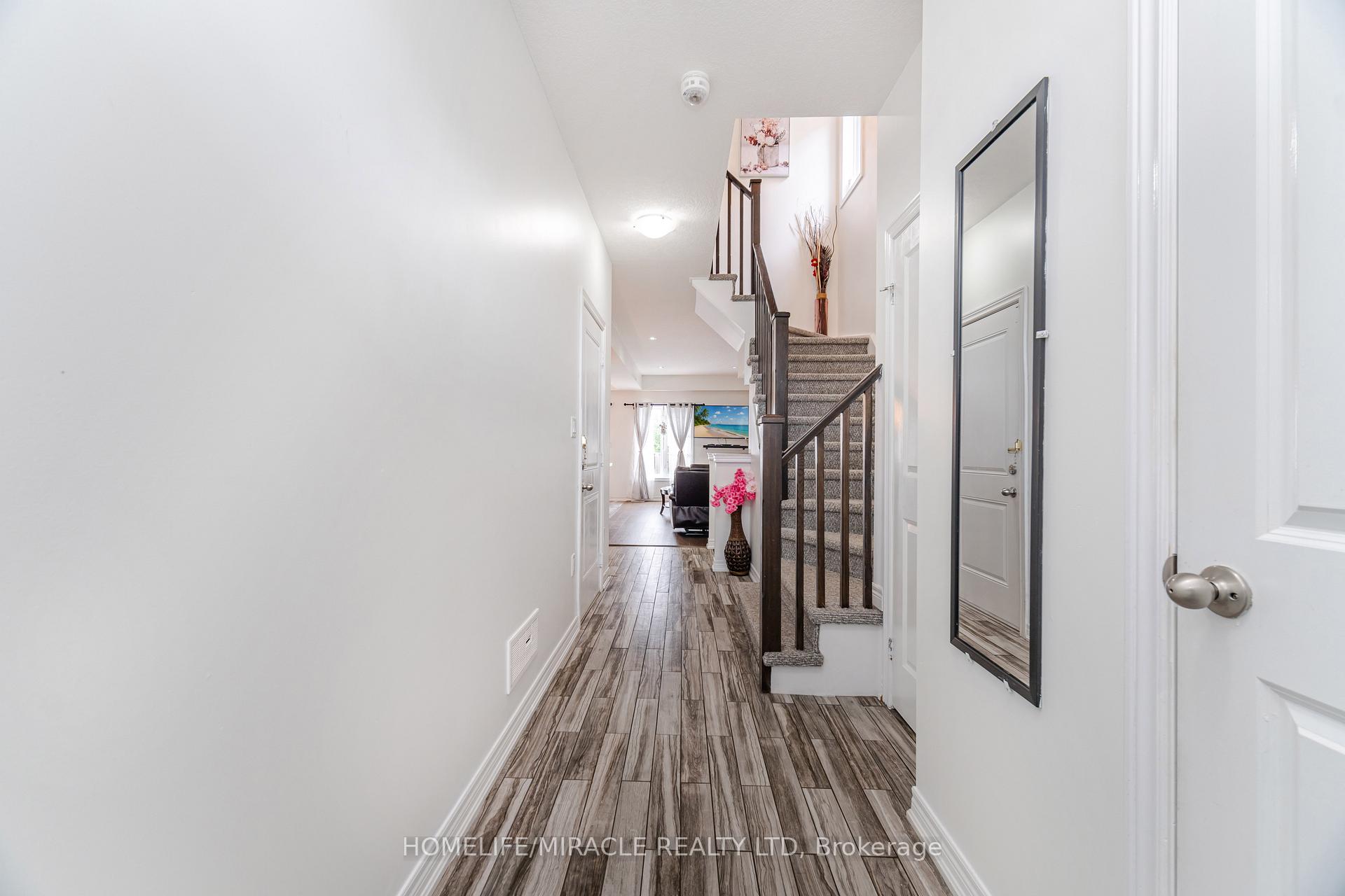 Photo 8 of 24 Kingsborough Drive, Grimsby, Grimsby Escarpment — HOMEH